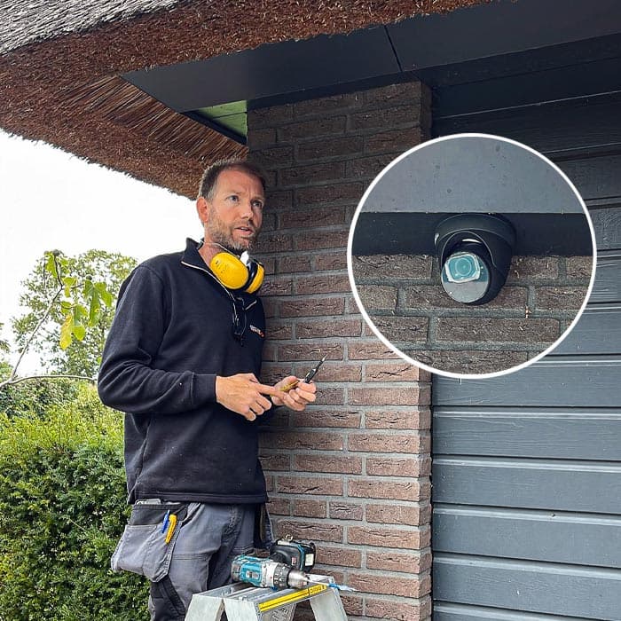 Vrijstaande woning met 4K-camera's die vogels negeren